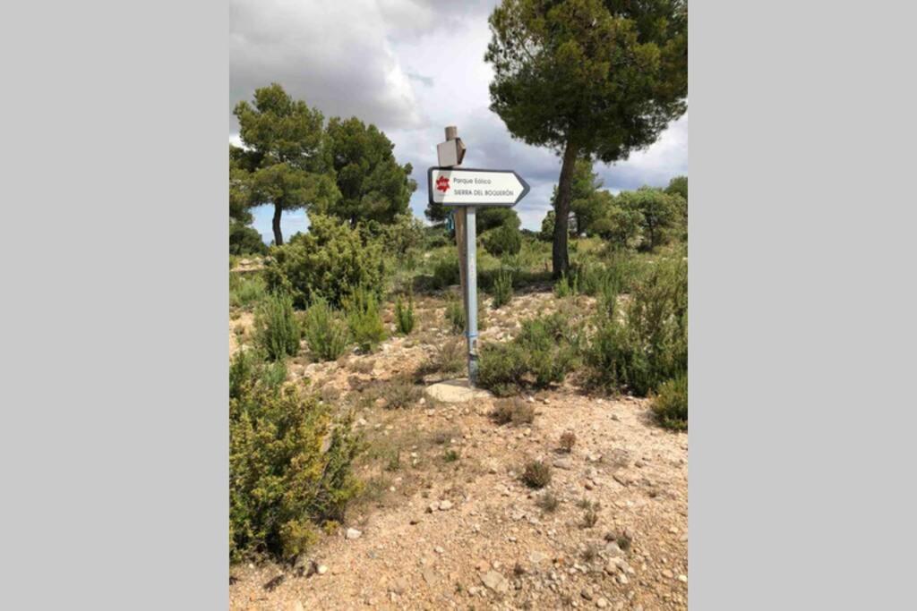 Casa Rural El Tranco Del Lobo Casas de Ves Exterior foto