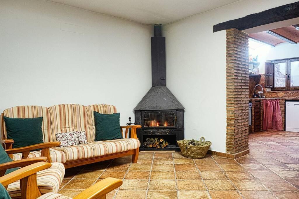 Casa Rural El Tranco Del Lobo Casas de Ves Exterior foto