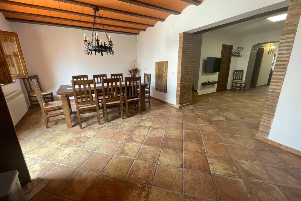 Casa Rural El Tranco Del Lobo Casas de Ves Exterior foto