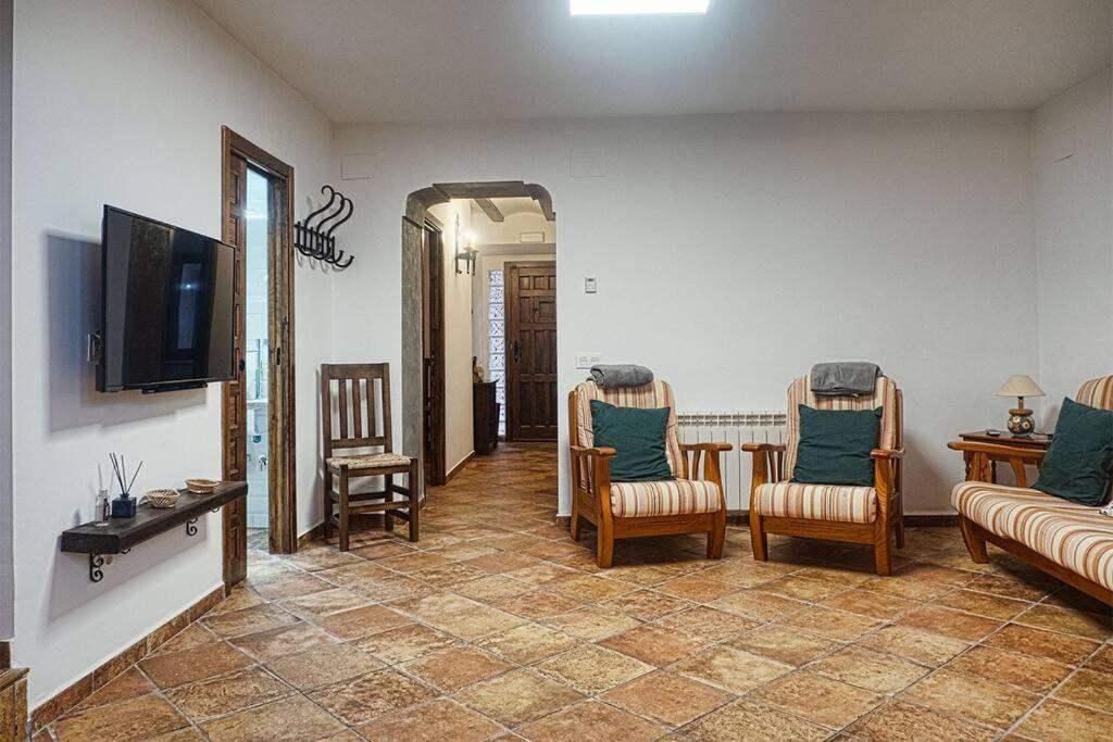 Casa Rural El Tranco Del Lobo Casas de Ves Exterior foto